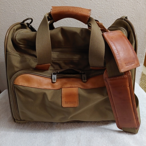 Hartmann Other - Hartmann carry-on duffel bag with cross body strap  in khaki canvas and leather